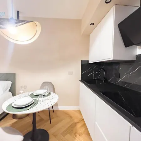 Nordio 3 Tirabora Short Rent *